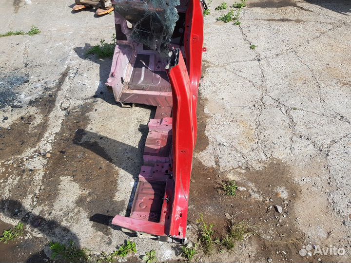 Порог с центральной стойкой правый (Geely Coolray)