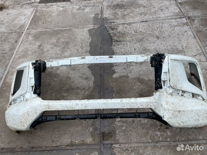 Передний бампер Mitsubishi L200 18-22гг