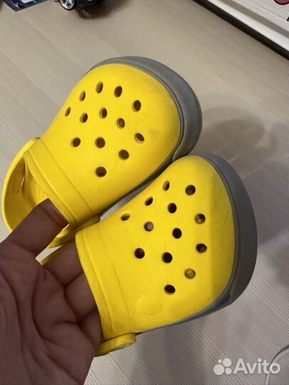 Сандалии crocs c7