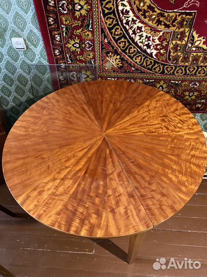 Стол круглый