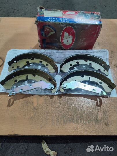 Тормозные колодки задние фф 2