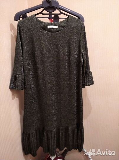 Платья