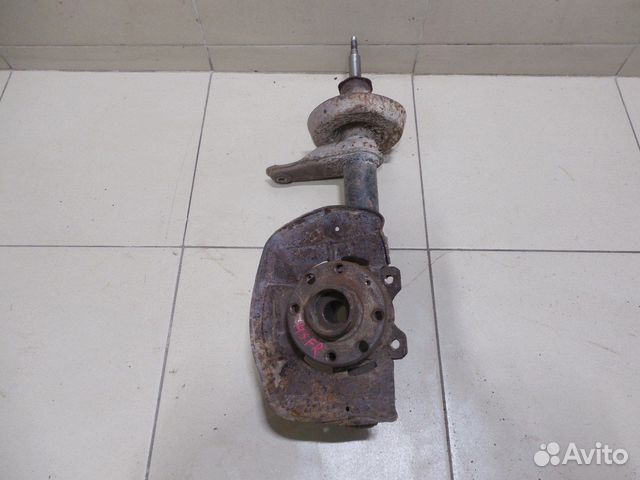 Кулак поворотный передний правый Nexia 1995-2016