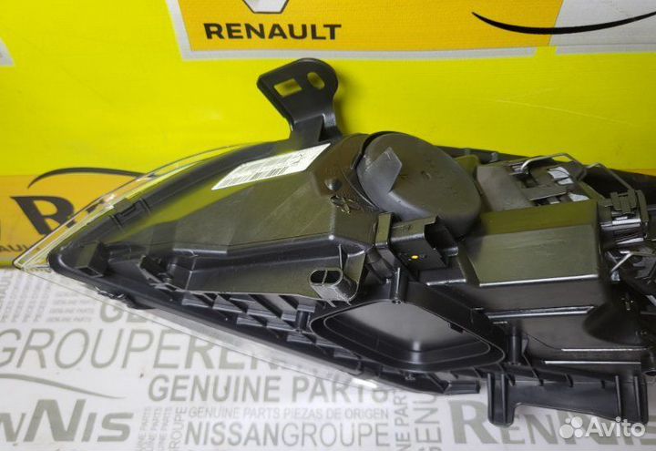Фара передняя правая Renault Megane 3