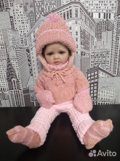 Комплект шапка, манишка, варежки и носочки