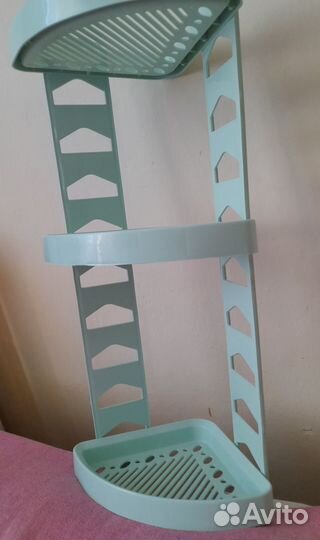 Полочка для ванной угловая пластик,бу