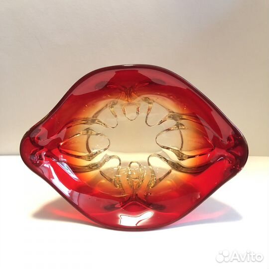 Конфетница красное гутное стекло