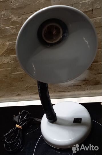 Лампа настольная