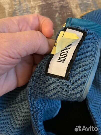 Платье Moschino оригинал в идеале зимнее