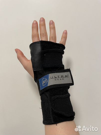 Защита запястья на роликах, самокате, скейтборде