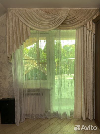 Шторы с ламбрекеном и тюль