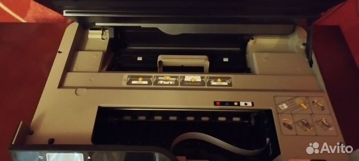 Принтер HP Deskjet Ink Advantage 3525