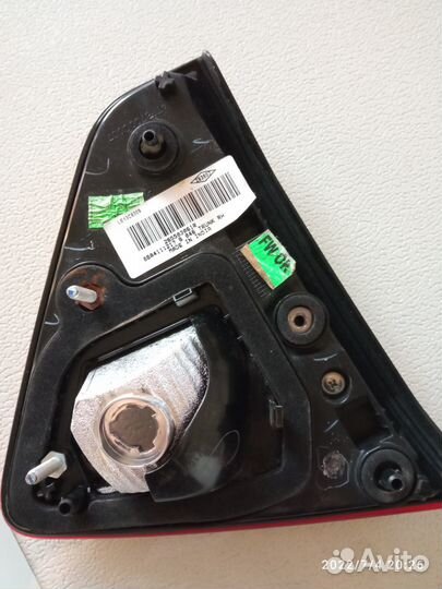 Фонарь правый Nissan Terrano III