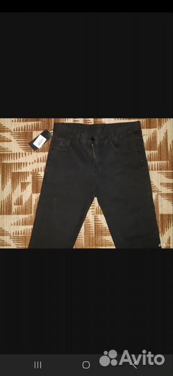 Джинсы мужские