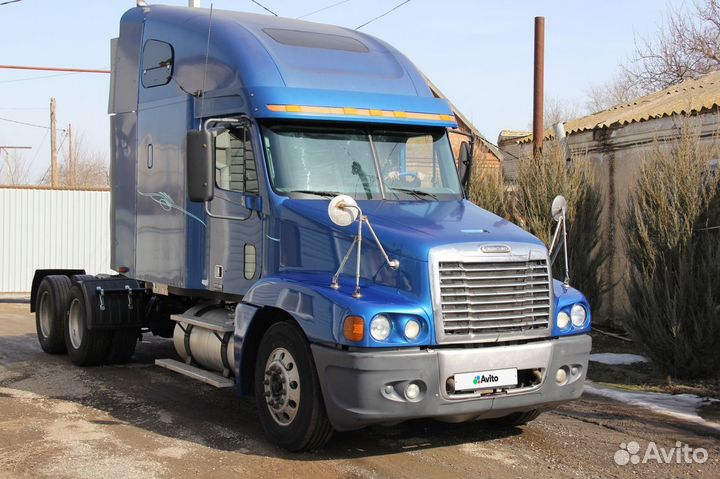 Freightliner ST120064ST, 2004