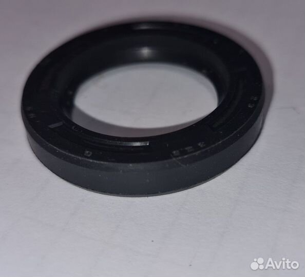 Сальник Yamaha (93101-25M57) (23x35.5x6) оригинал