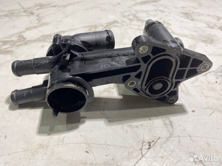 Корпус термостата Skoda Rapid cfna 2015