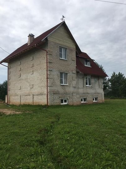 Коттедж 240 м² на участке 50 сот.