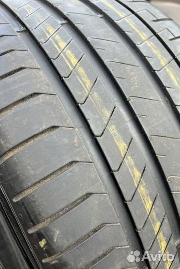 Pirelli P Zero PZ4 295/35 R20