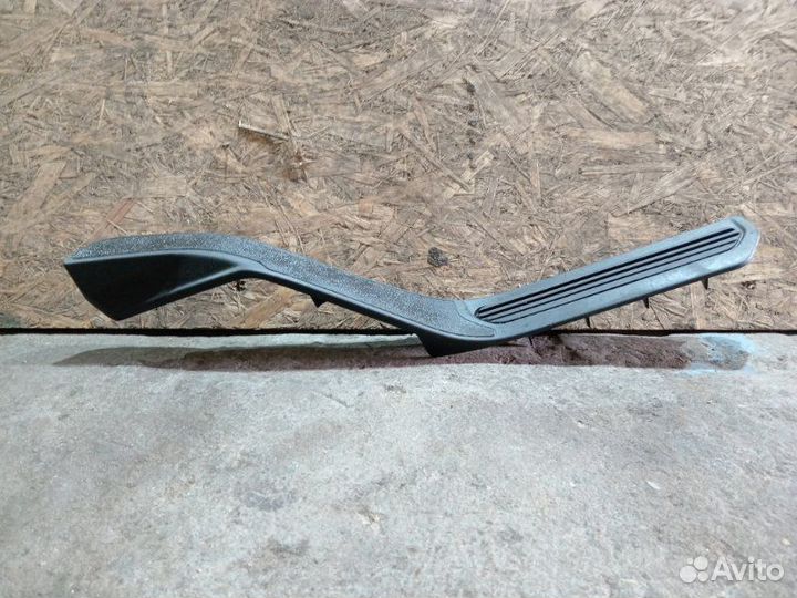 Ступенька подножки левая Scania P8X400 самосвал