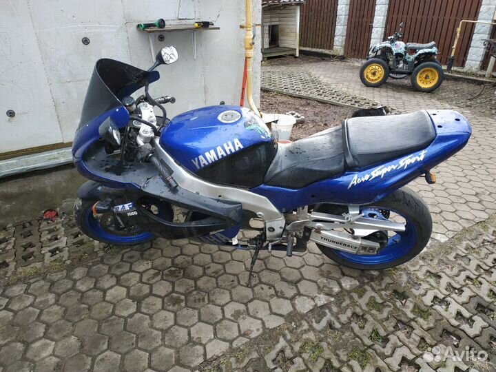 Мотоцикл Yamaha YZF1000 Thunderace