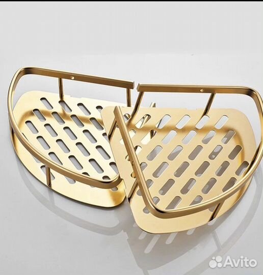 Угловая полка для ванной золото