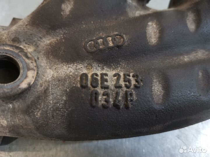 Выпускной коллектор правый Audi 3,0tfsi cgwb