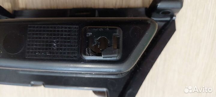 Накладка правая задняя обшивки двери Mitsubishi