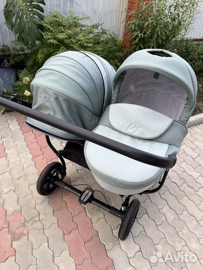 Коляска для двойни