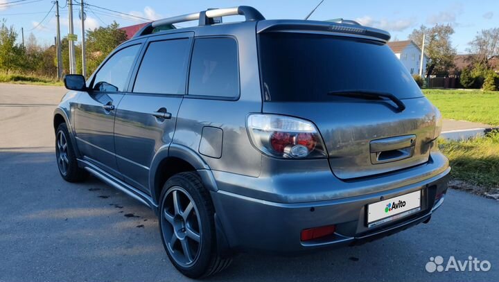 Mitsubishi Outlander 2.0 МТ, 2005, 240 000 км
