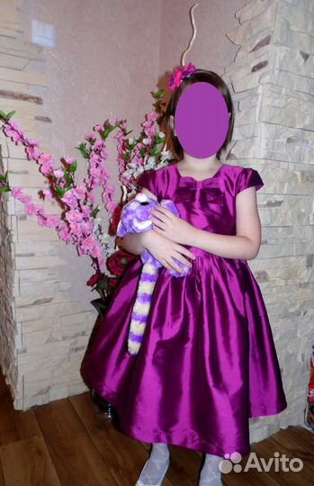 Нарядное платье