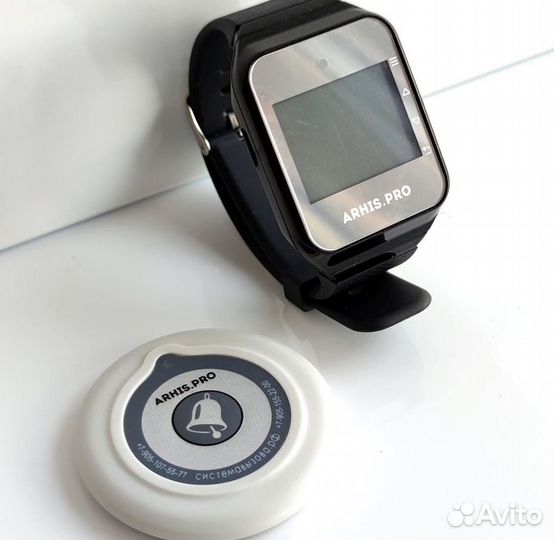 Кнопка вызова персонала и часы в ассортименте