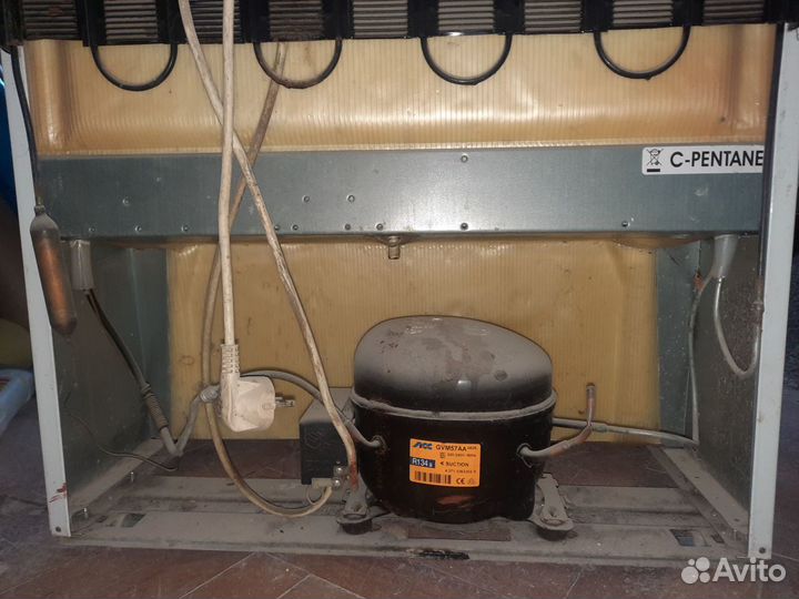 Холодильник indesit