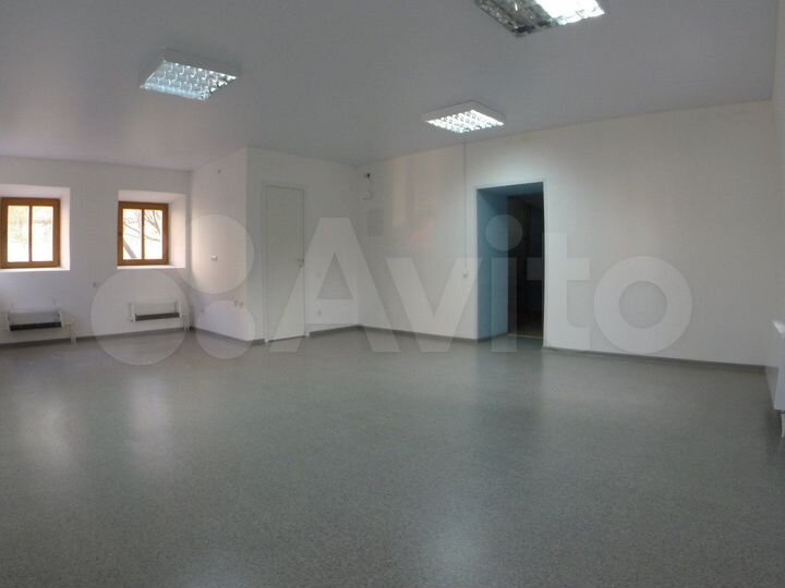 Отдельно стоящее здание, 165 м²