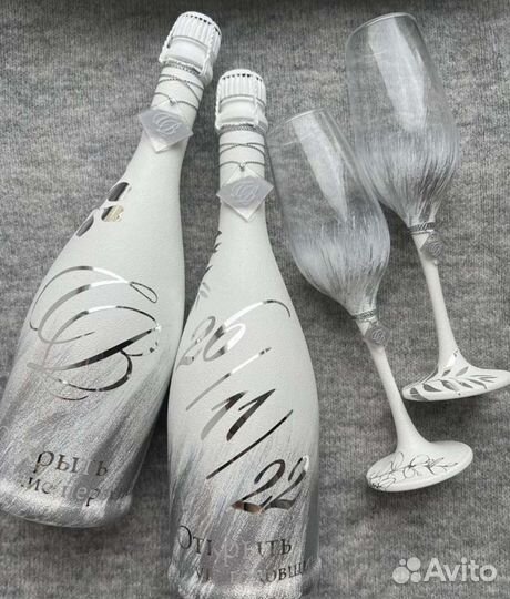 Свадебные бутылки,свадебные бокалы,семейный очаг