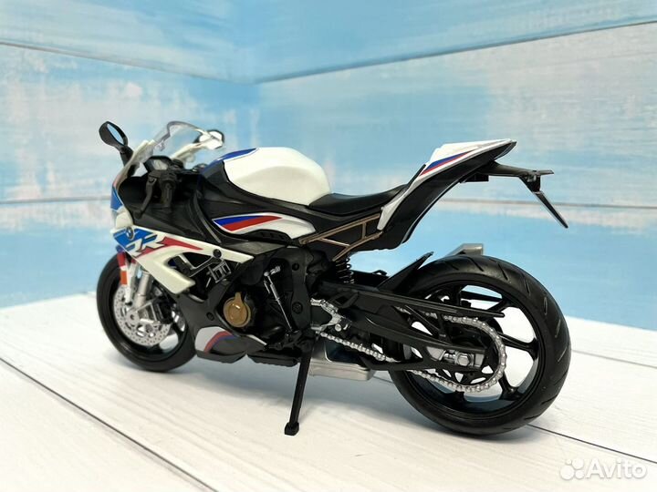 Мотоцикл BMW S1000RR 1/12 модель