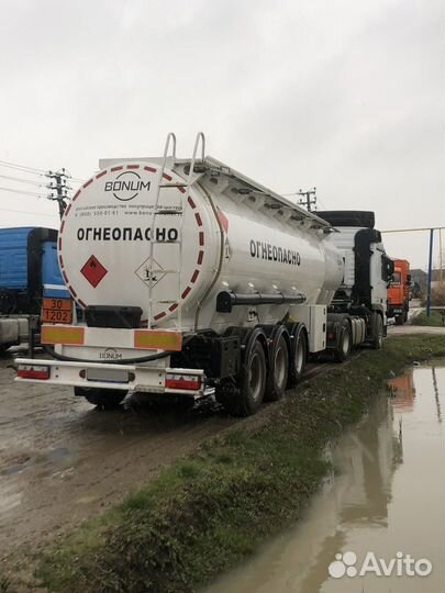 Mercedes-Benz Actros с полуприцепом, 2010