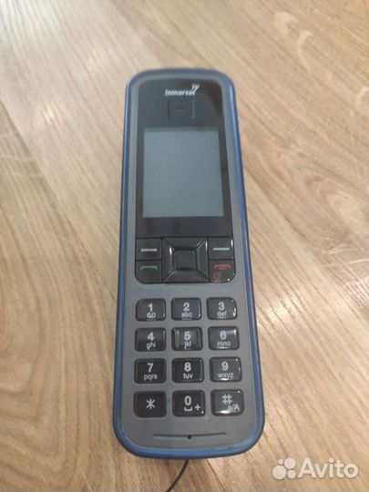 Спутниковый телефон