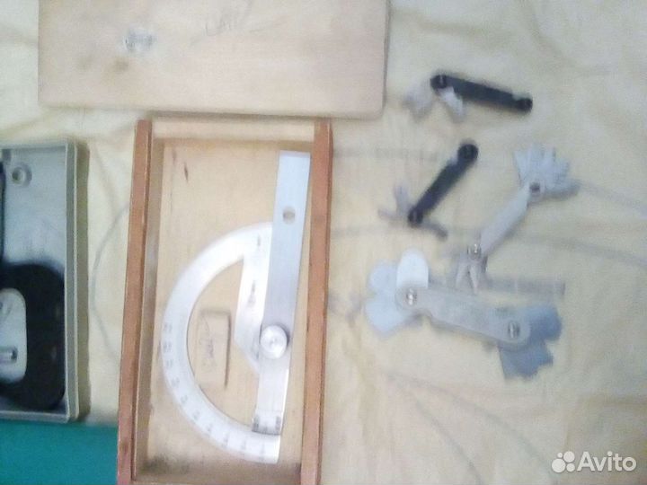 Слесарный и измерительный инструмент СССР