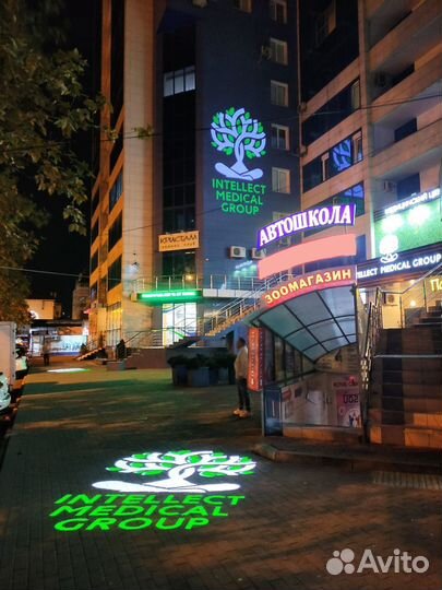 Гобо проектор для рекламы, слайд за день