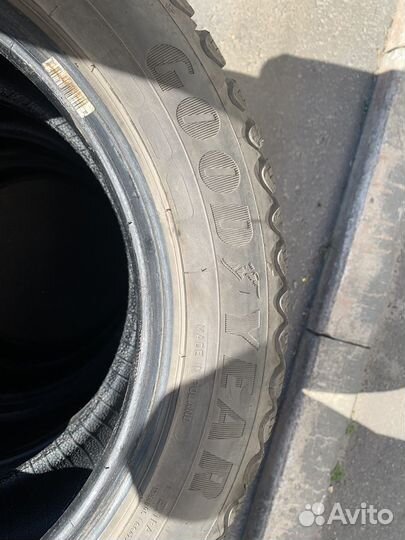 Goodyear Ultragrip Ice Arctic 205/55 R16