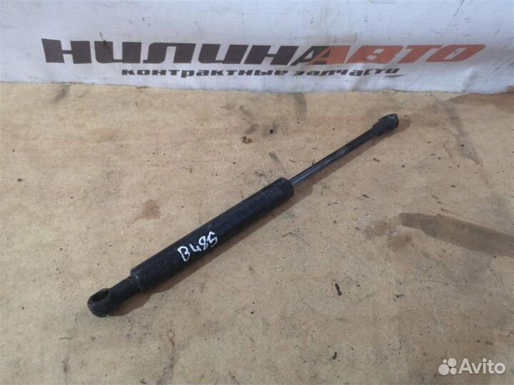 Амортизатор крышки багажника Ford Focus 1 1.8 2003