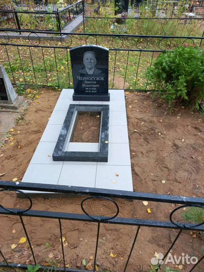 Гранитные памятники под заказ. Венки