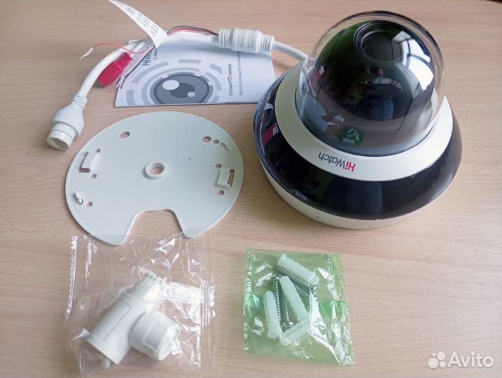 Камера IP 4Мп HiWatch DS-I405M(C) поворотн, микроф