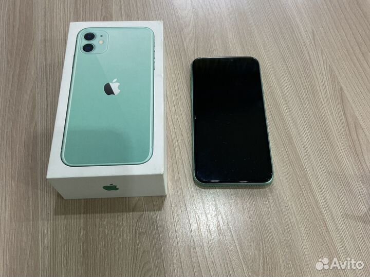 Телефон iPhone 11