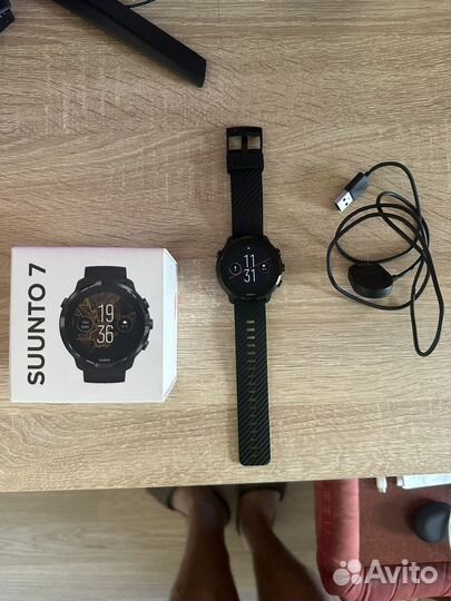 Smart watch suunto 7