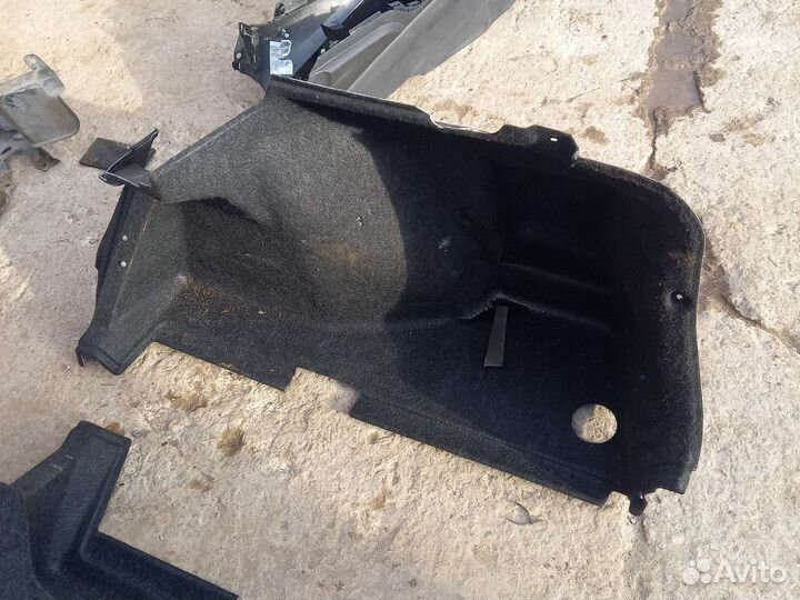 Honda Civic 4D обшивка багажника крыло