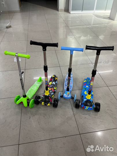 Детский самокат 3х колесный