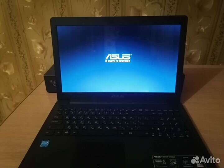 Ноутбук asus