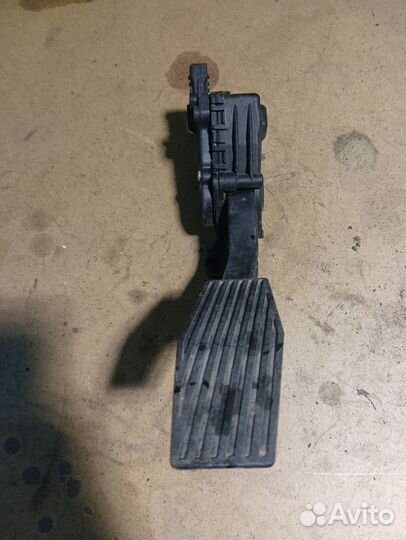 Педаль газа Opel Vectra C,1.8